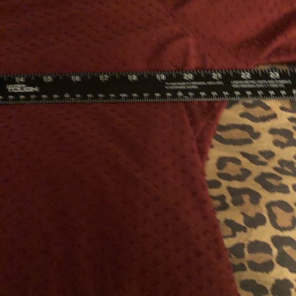 W5 size XL rust colored textured top with bell Sleeve & back zip NWOT - Picture 8 of 9